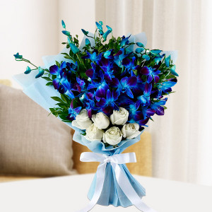 Blue Orchid N White Roses 